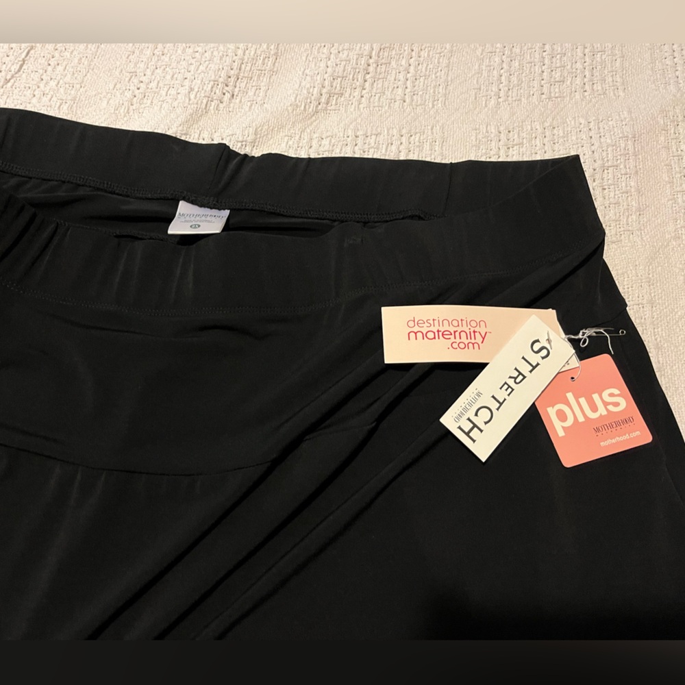 NWT Motherhood Maternity black stretch maxi skirt size 2x excellent condition!